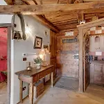 Grange Romantic Retreat Mountain View - Happy