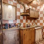 Grange Romantic Retreat Mountain View - Happy Daire