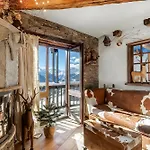 Grange Romantic Retreat Mountain View - Happy Daire *