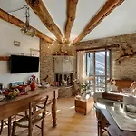 Grange Romantic Retreat Mountain View - Happy Daire Grangesises