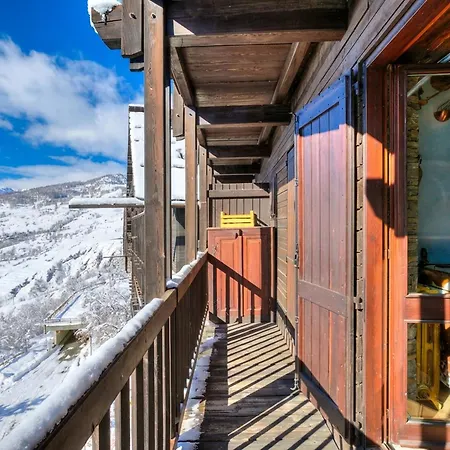 Grange Romantic Retreat Mountain View - Happy *